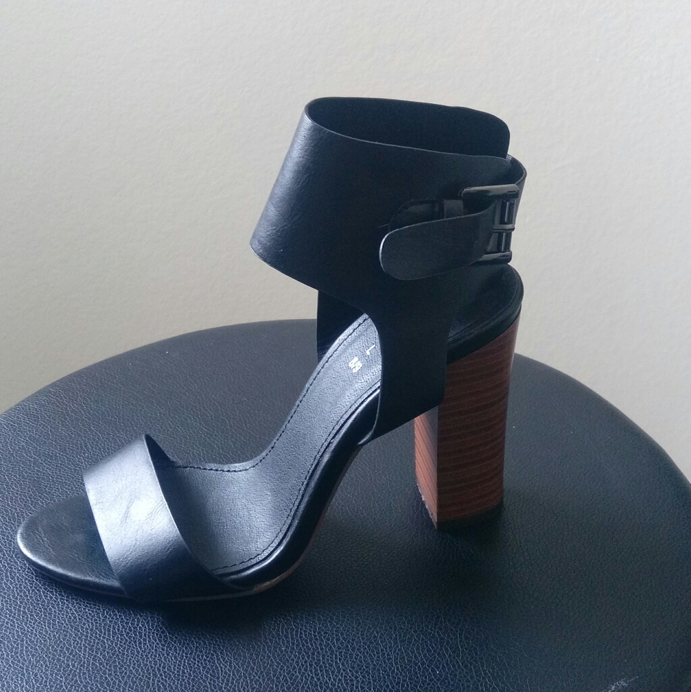 High heel shoes